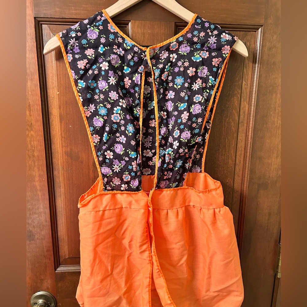 VTG Adorable Floral handmade full apron with front pocket. - Picture 5 of 8